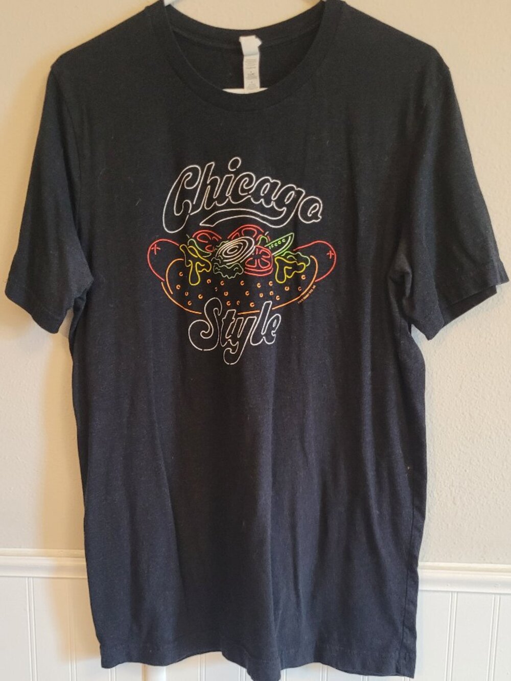 Transit Tees Chicago Style Hot Dog Neon Graphic Tee L
